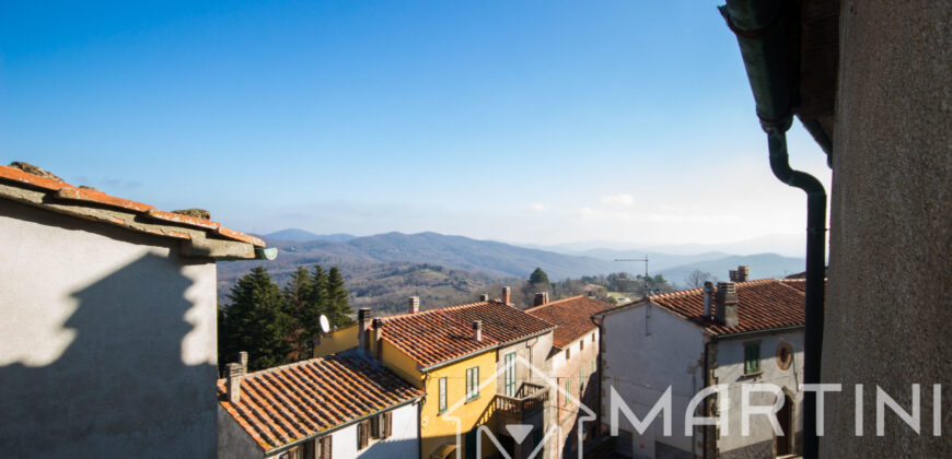 Casa in Collina a Poco Prezzo da Ristrutturare