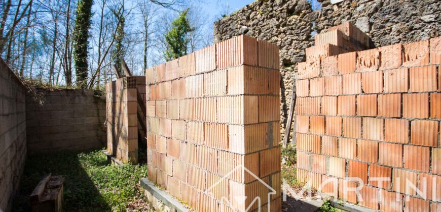 Casa in Campagna da Ristrutturare con Terreno