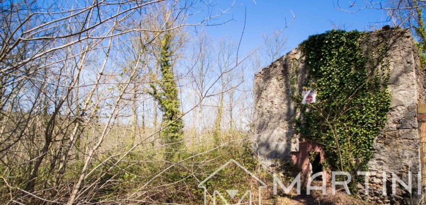 Casa in Campagna da Ristrutturare con Terreno