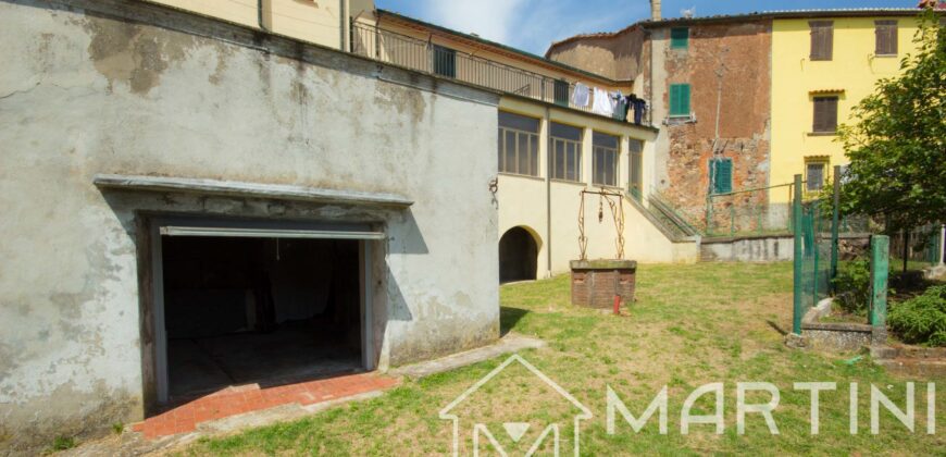 Apartment with Garden, Terrace and Garage