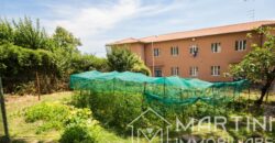 Apartment with Garden, Terrace and Garage