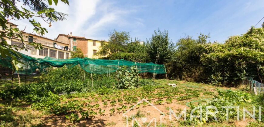 Apartment with Garden, Terrace and Garage