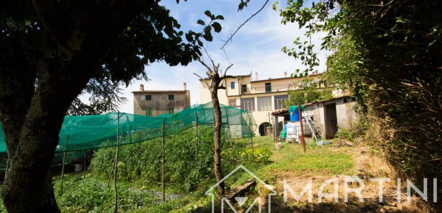 Apartment with Garden, Terrace and Garage