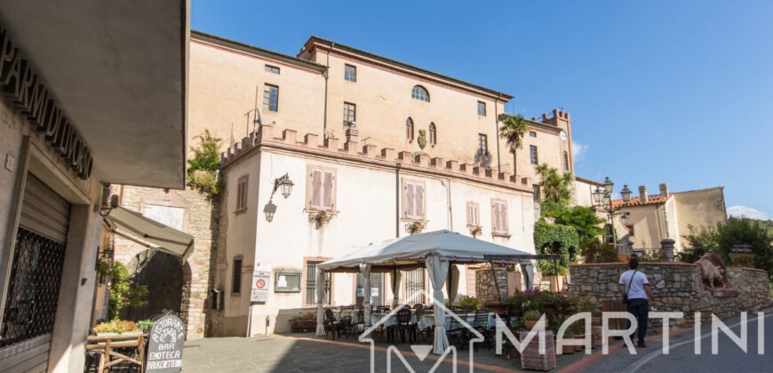 Palazzo Storico in Vendita in Toscana