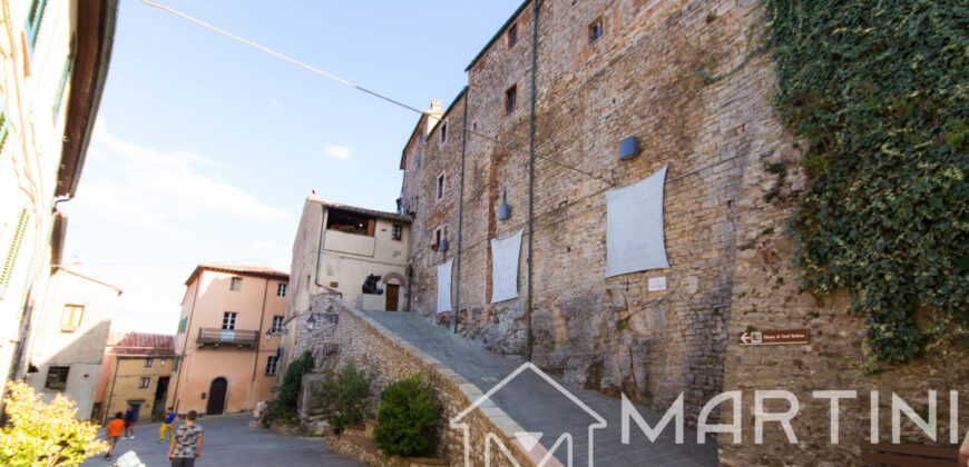 Palazzo Storico in Vendita in Toscana