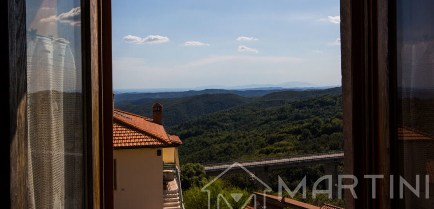 Villetta a Schiera Stile Rustico con Vista Panoramica