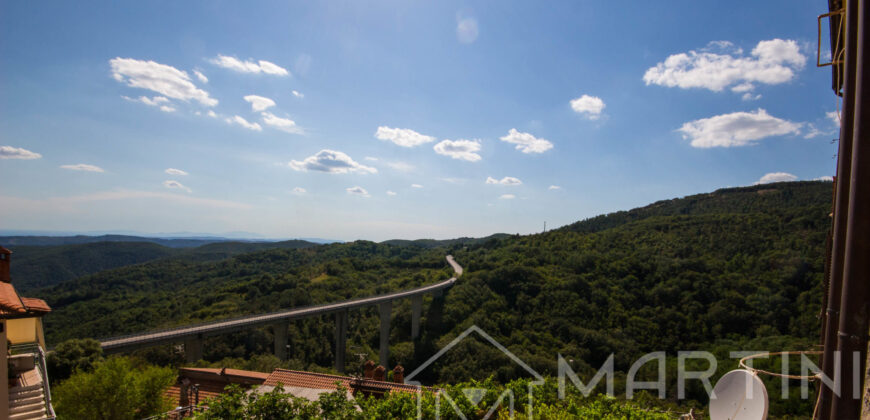 Villetta a Schiera Stile Rustico con Vista Panoramica