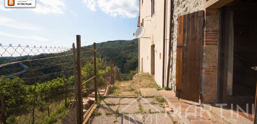 Villetta a Schiera Stile Rustico con Vista Panoramica