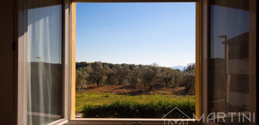 Casa con Terrazzo e Garage a Massa Marittima