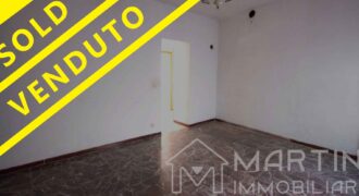 Large Flat in Need of Renovation | Tuscany