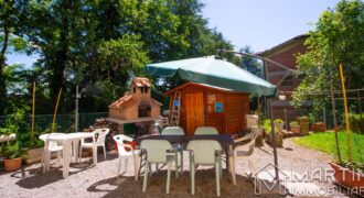 Ultimo Piano di Villetta con Giardino e Garage