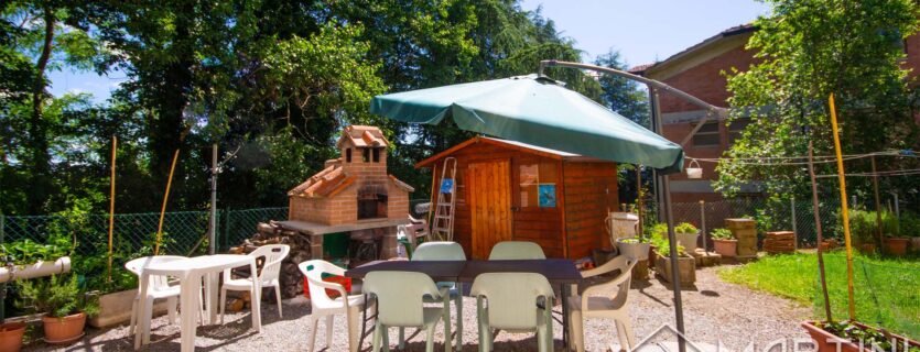 Ultimo Piano di Villetta con Giardino e Garage