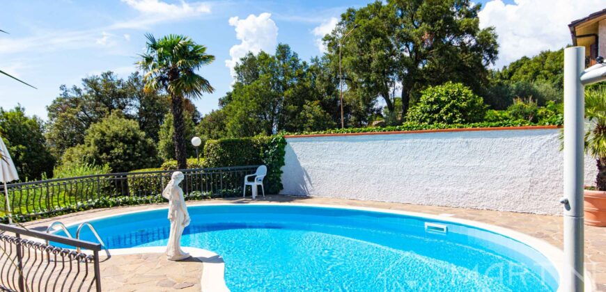 Casa con Piscina e Terrazzo Abitabile